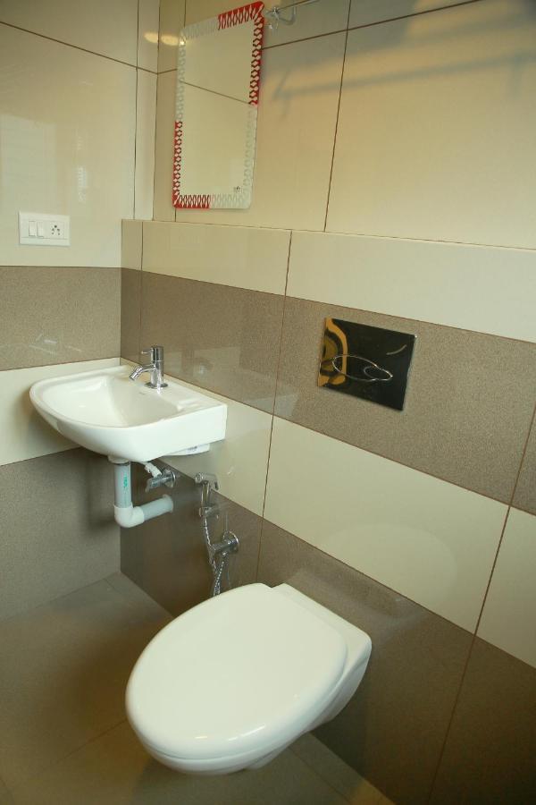 Kalathil Tourist Home Kunnamkulam Экстерьер фото